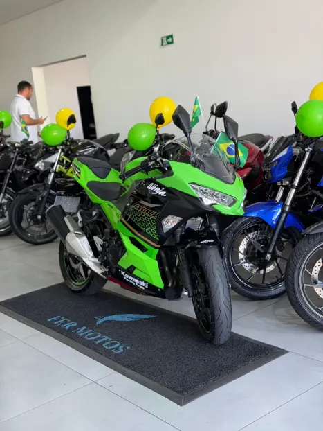 KAWASAKI Ninja 400 , Foto 7