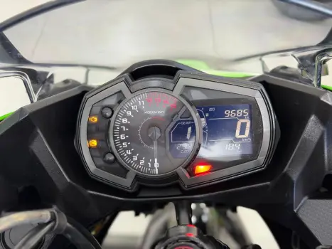 KAWASAKI Ninja 400 , Foto 8