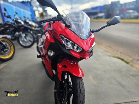 KAWASAKI Ninja 400 , Foto 2