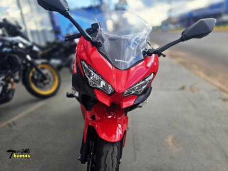 KAWASAKI Ninja 400 , Foto 3