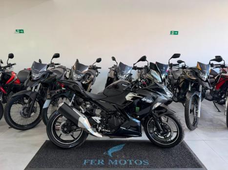KAWASAKI Ninja 400 , Foto 1