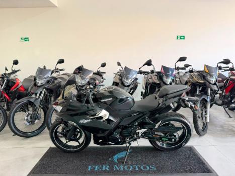 KAWASAKI Ninja 400 , Foto 4