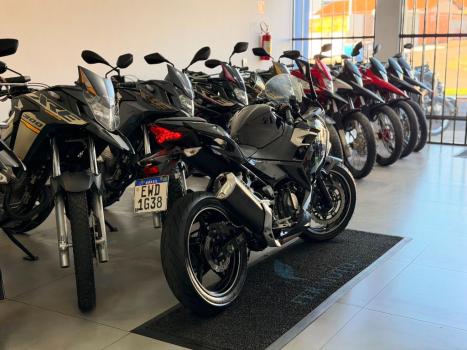 KAWASAKI Ninja 400 , Foto 6