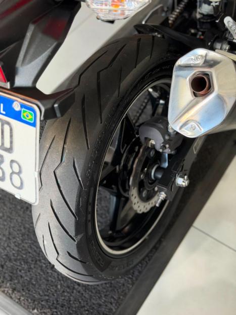 KAWASAKI Ninja 400 , Foto 9