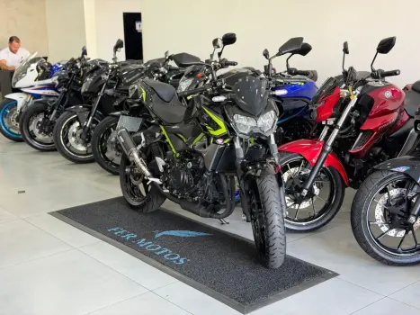 KAWASAKI Z 400 ABS, Foto 2