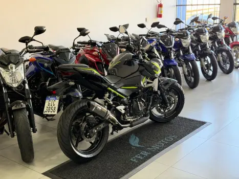 KAWASAKI Z 400 ABS, Foto 6
