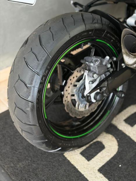 KAWASAKI Z 900 ABS, Foto 4