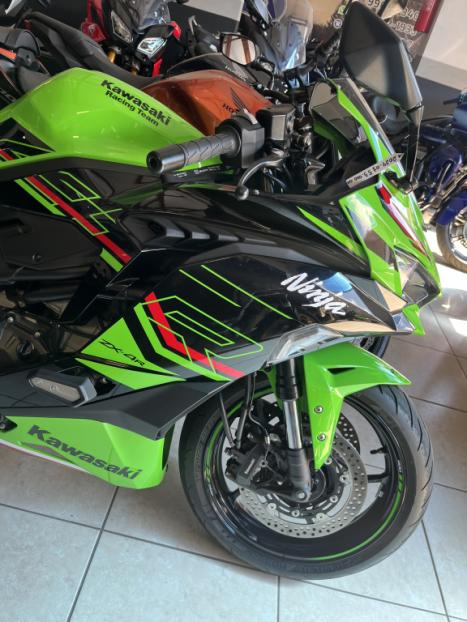 KAWASAKI ZX-4R , Foto 3