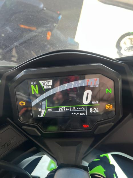 KAWASAKI ZX-4R , Foto 8