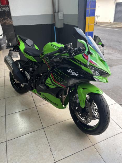 KAWASAKI ZX-4R , Foto 2