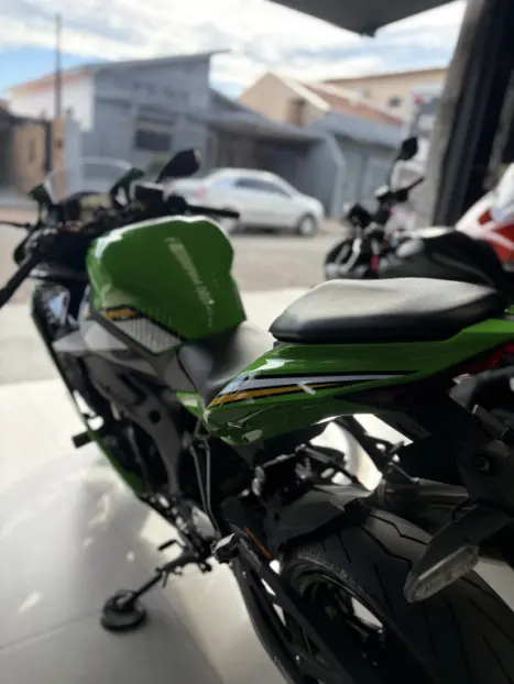KAWASAKI ZX-4R , Foto 5