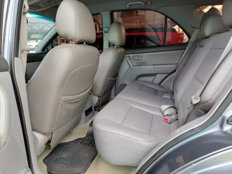 KIA Sorento 2.5 16V 4P LX 4X4, Foto 6