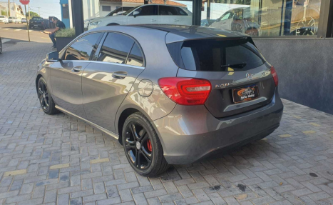 MERCEDES-BENZ A 200 1.6 16V 4P TURBO AUTOMTICO, Foto 5