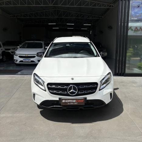 MERCEDES-BENZ GLA 200 1.6 16V 4P FLEX CGI NIGHT TURBO AUTOMTICO, Foto 2