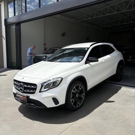 MERCEDES-BENZ GLA 200 1.6 16V 4P FLEX CGI NIGHT TURBO AUTOMTICO, Foto 3