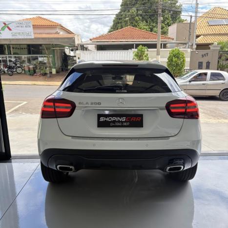 MERCEDES-BENZ GLA 200 1.6 16V 4P FLEX CGI NIGHT TURBO AUTOMTICO, Foto 5