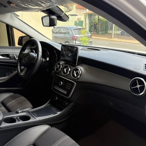 MERCEDES-BENZ GLA 200 1.6 16V 4P FLEX CGI NIGHT TURBO AUTOMTICO, Foto 9