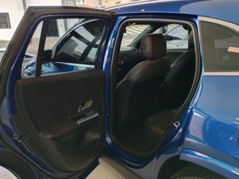 MERCEDES-BENZ GLA 200 1.3 16V 4P MHEV H�BRIDO AMG LINE 7G-DCT AUTOM�TICO, Foto 11