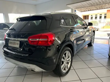 MERCEDES-BENZ GLA 200 1.6 16V 4P FLEX CGI ADVANCE TURBO AUTOM�TICO, Foto 17