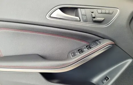 MERCEDES-BENZ GLA 45 AMG 2.0 16V 4P TURBO AUTOM�TICO, Foto 16