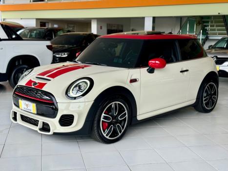 MINI Cooper 2.0 16V 4P TWINPOWER JOHN COOPER WORKS STEPTRONIC AUTOMÁTICO, Foto 3 MINI Cooper 2.0 16V 4P TWINPOWER JOHN COOPER WORKS STEPTRONIC AUTOMÁTICO, Foto 3