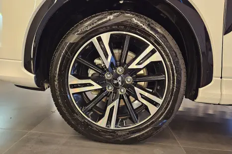 MITSUBISHI Eclipse Cross 1.5 16V 4P MIVEC HPE-S AWD TURBO AUTOM�TICO CVT, Foto 9