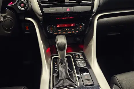 MITSUBISHI Eclipse Cross 1.5 16V 4P MIVEC HPE-S AWD TURBO AUTOM�TICO CVT, Foto 15