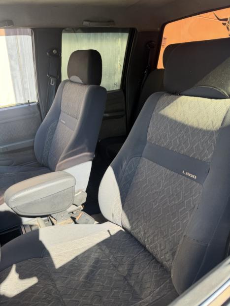 MITSUBISHI L 200 2.5 GLS 4X4 CABINE DUPLA TURBO DIESEL, Foto 4