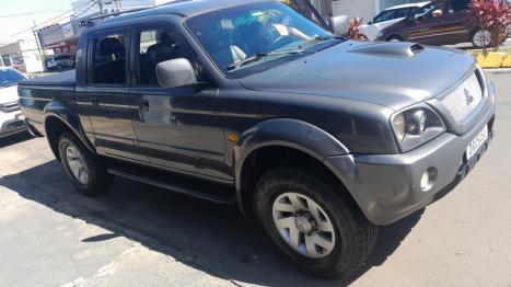 MITSUBISHI L 200 Outdoor 2.5 GLS 4X4 CABINE DUPLA TURBO DIESEL INTERCOOLER, Foto 2