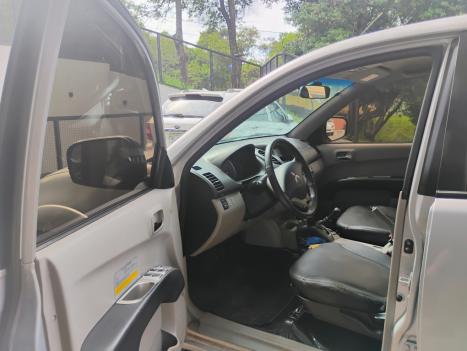 MITSUBISHI L 200 Triton 3.2 16V HPE 4X4 CABINE DUPLA TURBO DIESEL INTERCOOLER AUTOMÁTICO, Foto 7 MITSUBISHI L 200 Triton 3.2 16V HPE 4X4 CABINE DUPLA TURBO DIESEL INTERCOOLER AUTOMÁTICO, Foto 7