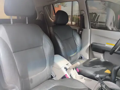 MITSUBISHI L 200 Triton 3.2 16V HPE 4X4 CABINE DUPLA TURBO DIESEL INTERCOOLER AUTOMÁTICO, Foto 14 MITSUBISHI L 200 Triton 3.2 16V HPE 4X4 CABINE DUPLA TURBO DIESEL INTERCOOLER AUTOMÁTICO, Foto 14