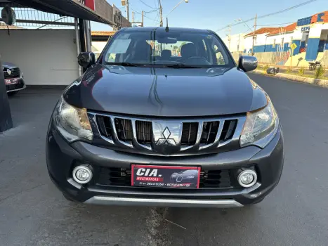 MITSUBISHI L 200 Triton 2.4 16V SPORT HPE 4X4 CABINE DUPLA TURBO DIESEL AUTOMTICO, Foto 3