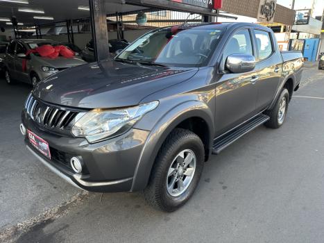 MITSUBISHI L 200 Triton 2.4 16V SPORT HPE 4X4 CABINE DUPLA TURBO DIESEL AUTOMTICO, Foto 4