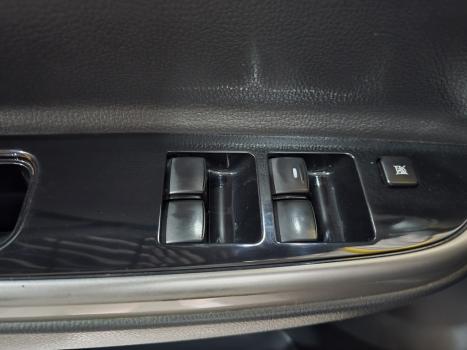MITSUBISHI L 200 Triton 2.4 16V SPORT HPE-S 4X4 CABINE DUPLA TURBO DIESEL AUTOMTICO, Foto 4