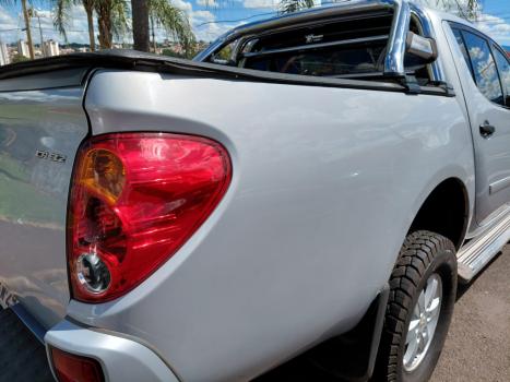 MITSUBISHI L 200 Triton 3.2 16V HPE 4X4 CABINE DUPLA TURBO DIESEL INTERCOOLER, Foto 2