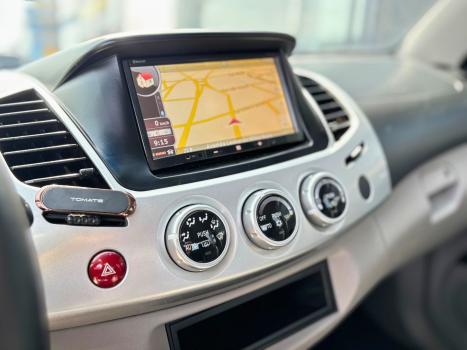 MITSUBISHI L 200 Triton 3.5 V6 HPE 4X4 FLEX CABINE DUPLA AUTOMTICO, Foto 7