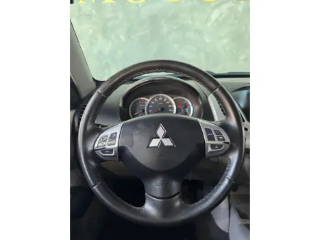 MITSUBISHI L 200 Triton 3.5 V6 HPE 4X4 FLEX CABINE DUPLA AUTOM�TICO, Foto 12