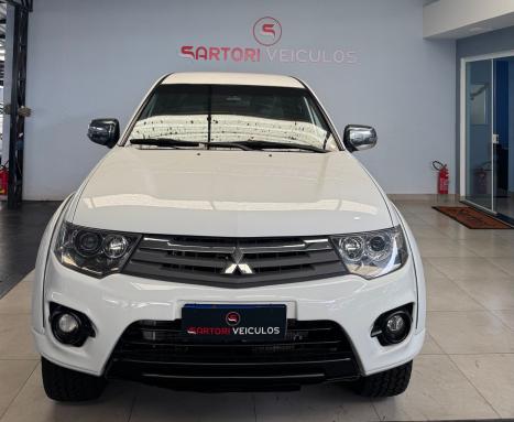 MITSUBISHI L 200 Triton 3.2 16V HPE 4X4 CABINE DUPLA TURBO DIESEL INTERCOOLER AUTOM�TICO, Foto 2