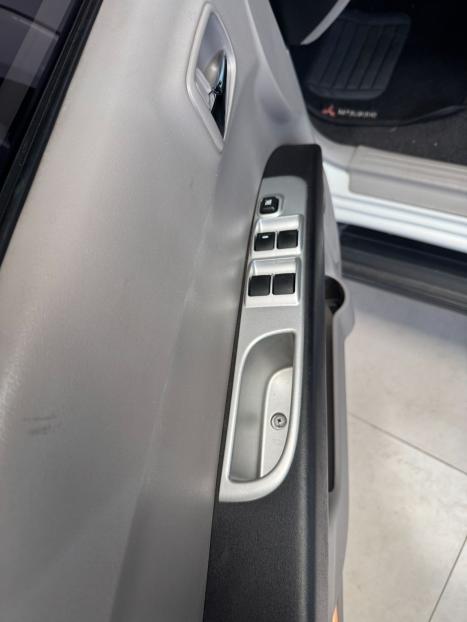 MITSUBISHI L 200 Triton 3.2 16V HPE 4X4 CABINE DUPLA TURBO DIESEL INTERCOOLER AUTOM�TICO, Foto 6