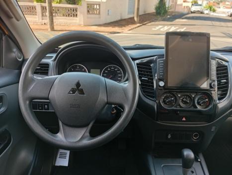 MITSUBISHI L 200 Triton 2.4 16V SPORT SAVANA 4X4 CABINE DUPLA TURBO DIESEL AUTOM�TICO, Foto 9