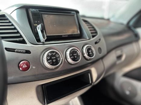 MITSUBISHI L 200 Triton 3.5 V6 HPE 4X4 FLEX CABINE DUPLA AUTOM�TICO, Foto 8