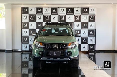 MITSUBISHI L 200 Triton 2.4 16V SPORT SAVANA 4X4 CABINE DUPLA TURBO DIESEL AUTOM�TICO, Foto 2