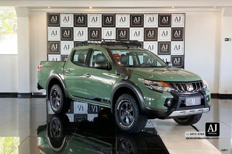 MITSUBISHI L 200 Triton 2.4 16V SPORT SAVANA 4X4 CABINE DUPLA TURBO DIESEL AUTOM�TICO, Foto 3