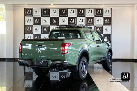 MITSUBISHI L 200 Triton 2.4 16V SPORT SAVANA 4X4 CABINE DUPLA TURBO DIESEL AUTOM�TICO, Foto 8