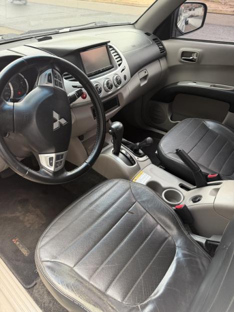 MITSUBISHI L 200 Triton 3.5 V6 HPE 4X4 FLEX CABINE DUPLA AUTOM�TICO, Foto 5