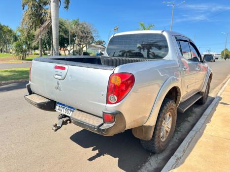 MITSUBISHI L 200 Triton 3.5 V6 HPE 4X4 FLEX CABINE DUPLA, Foto 3