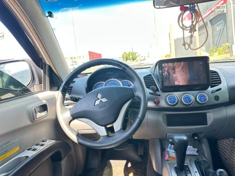 MITSUBISHI L 200 Triton 3.5 V6 HPE 4X4 FLEX CABINE DUPLA, Foto 9