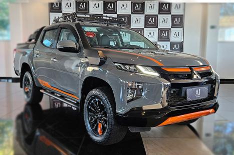 MITSUBISHI L 200 Triton 2.4 16V SPORT SAVANA SERT�ES 4X4 CABINE DUPLA TURBO DIESEL AUTOM�TICO, Foto 6