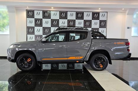 MITSUBISHI L 200 Triton 2.4 16V SPORT SAVANA SERTÕES 4X4 CABINE DUPLA TURBO DIESEL AUTOMÁTICO, Foto 2