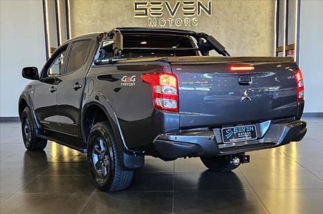 MITSUBISHI L 200 Triton 2.4 16V SPORT HPE 4X4 CABINE DUPLA TURBO DIESEL AUTOMÁTICO, Foto 3